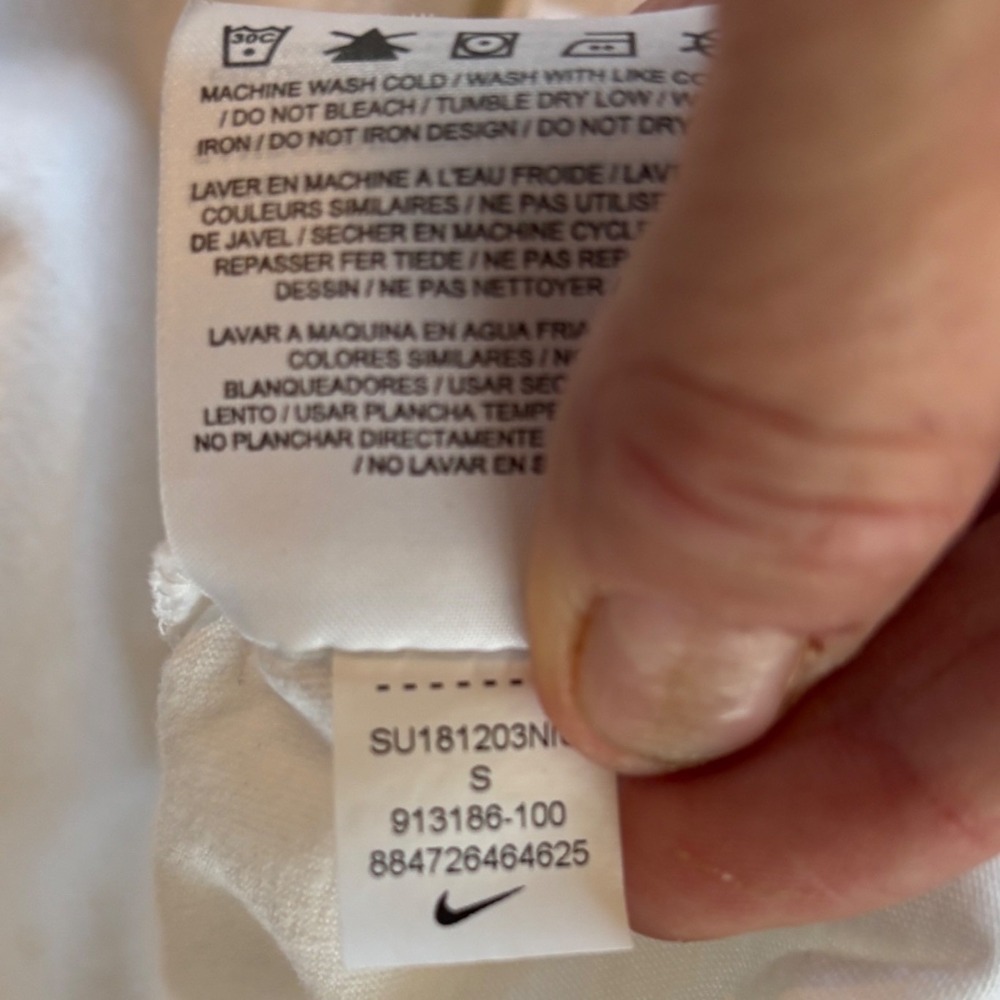 Nike Kids T Shirt Athletic Cut White Nike Logo Graphic Tee‎ Size S - Picture 3 of 5